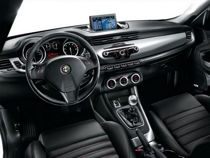 Alfa Romeo Giulietta Quadrifoglio Verde 2012