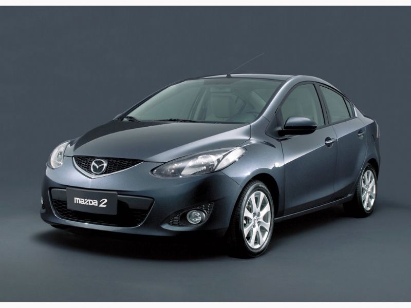 Mazda2 Sedán