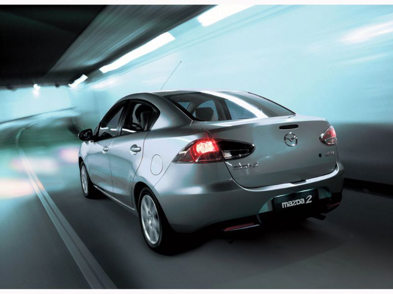 Mazda2 Sedán