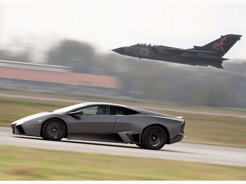 Lamborghini Reventón Vs Caza