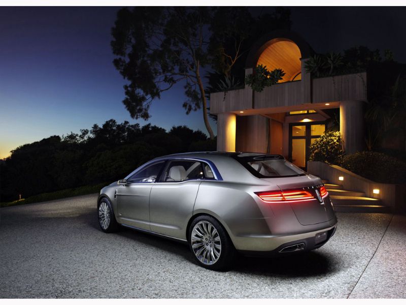 Lincoln MKT Concept