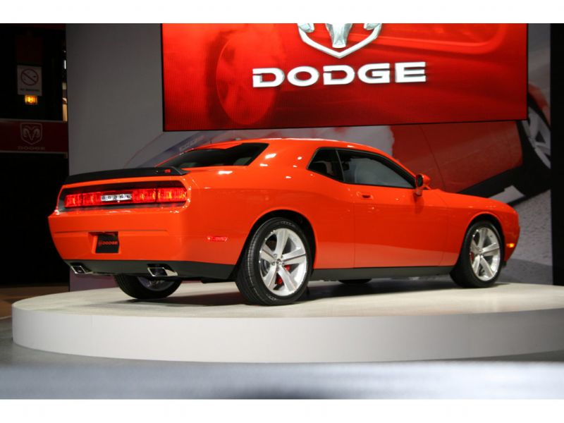 Dodge Challenger SRT8