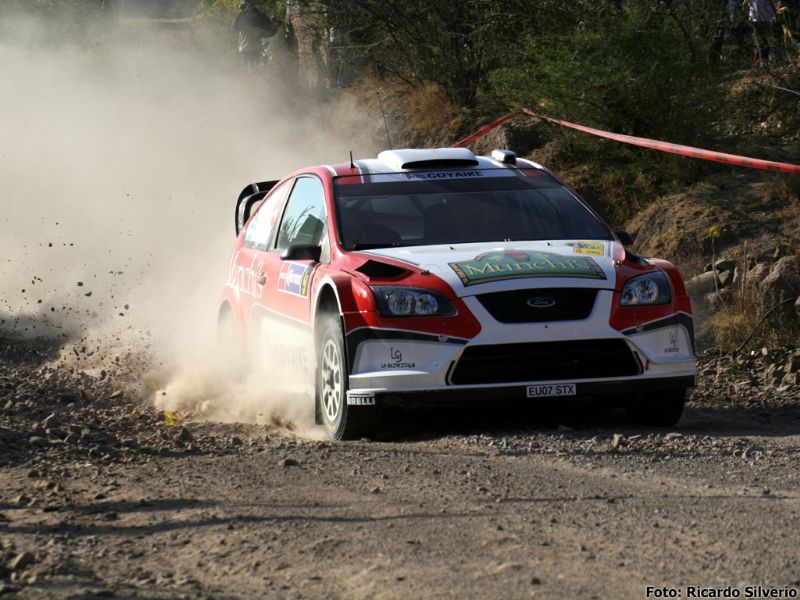 Levantando los caminos de León