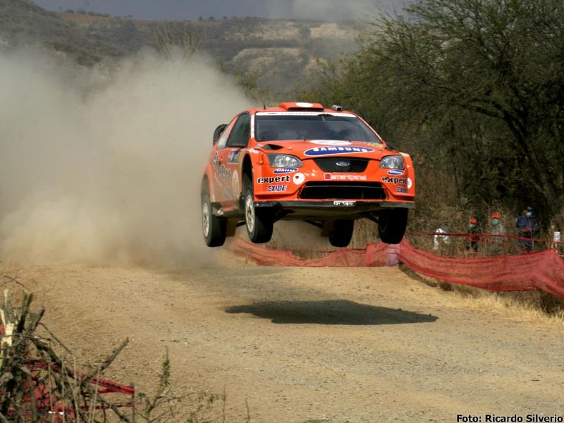 Henning Solberg volando