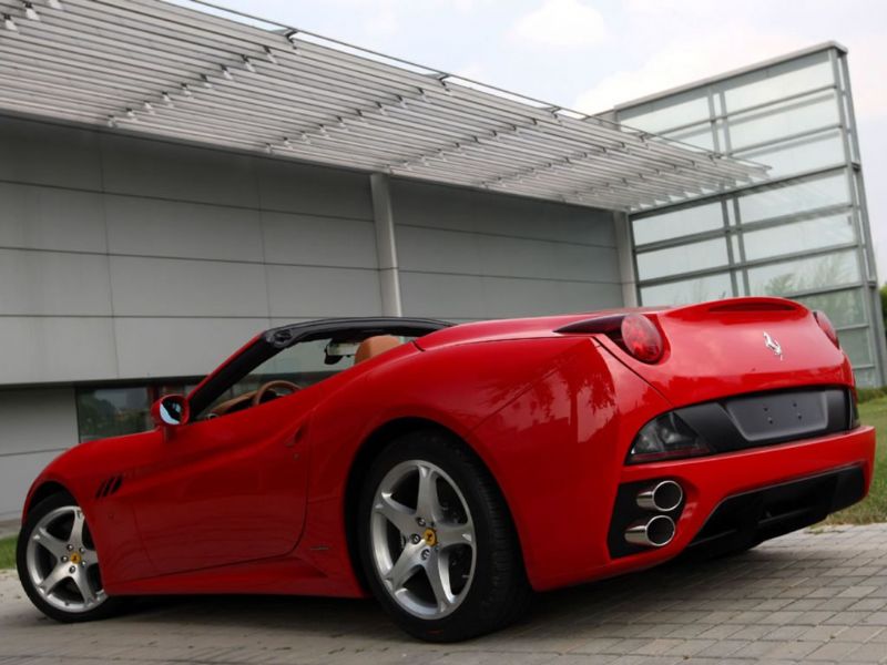 Ferrari California 10