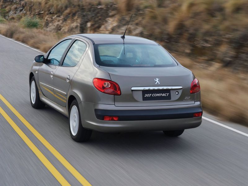 207 Compact Sedan