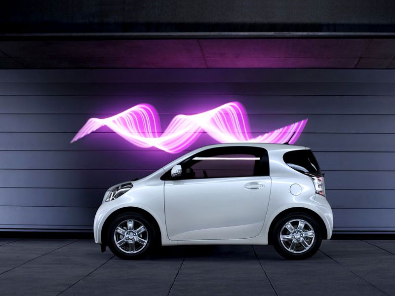 Toyota iQ