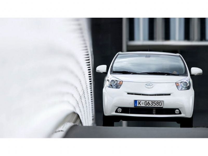 Toyota iQ