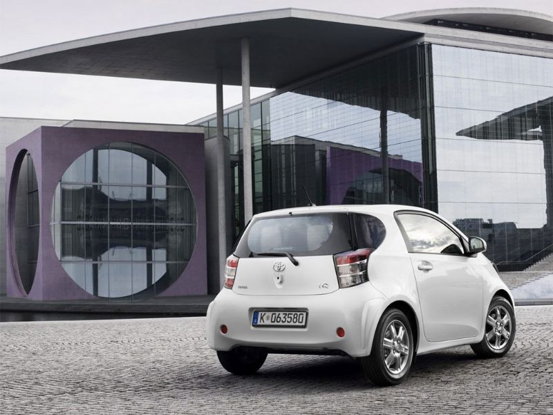 Toyota iQ