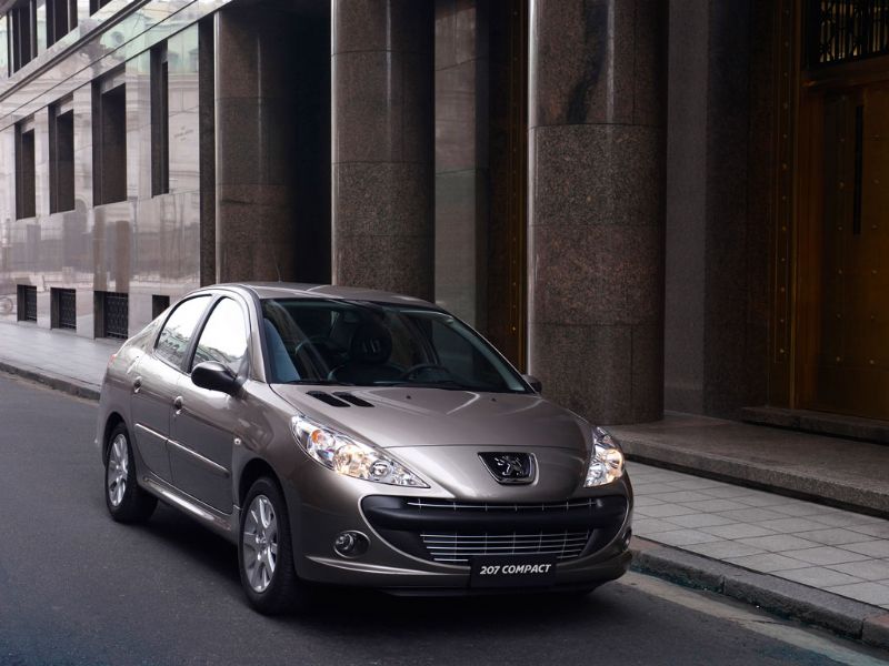 Peugeot 207 Compact Sedan