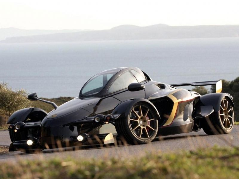 Tramontana R V12