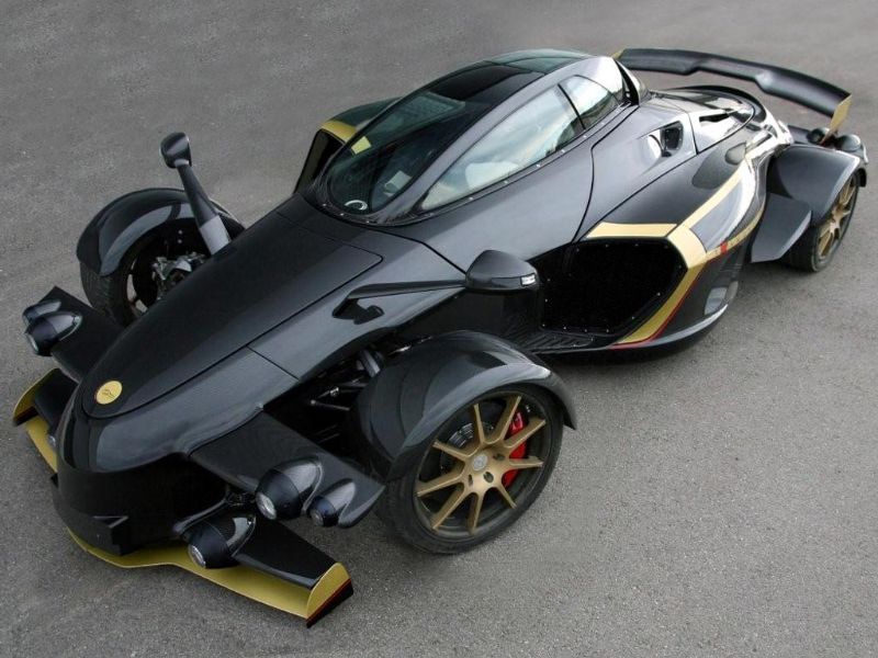 Tramontana R V12