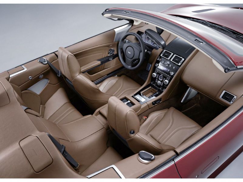 Aston Martin DBS Volante
