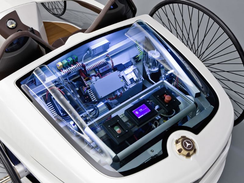 Mercedes Benz F-Cell Roadster