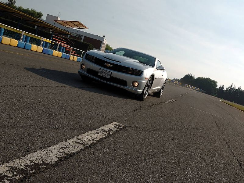 Chevrolet Camaro SS 2010 3