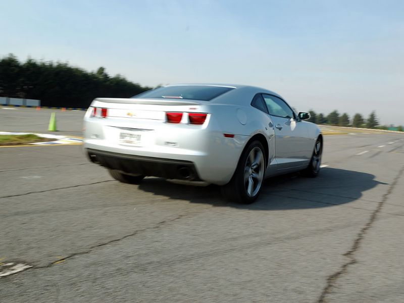 Chevrolet Camaro SS 2010 5