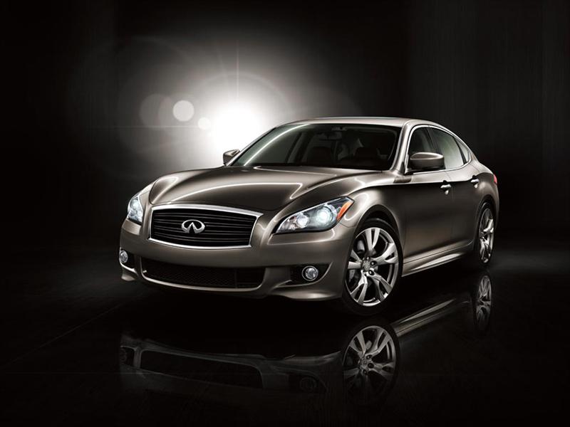 Infiniti M