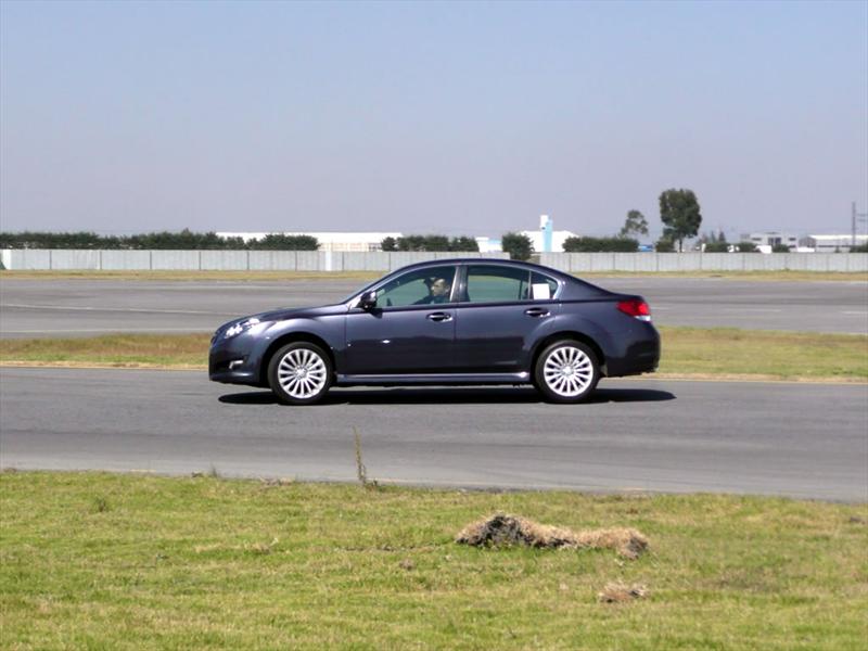 Subaru Legacy y Outback 2010
