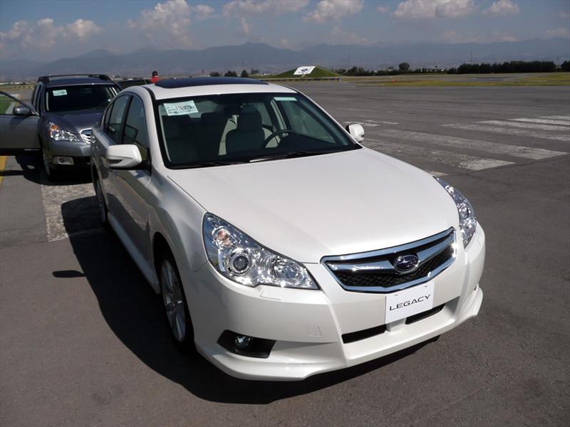 Subaru Legacy y Outback 2010
