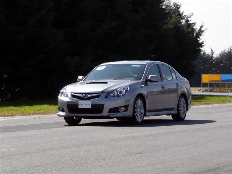Subaru Legacy y Outback 2010