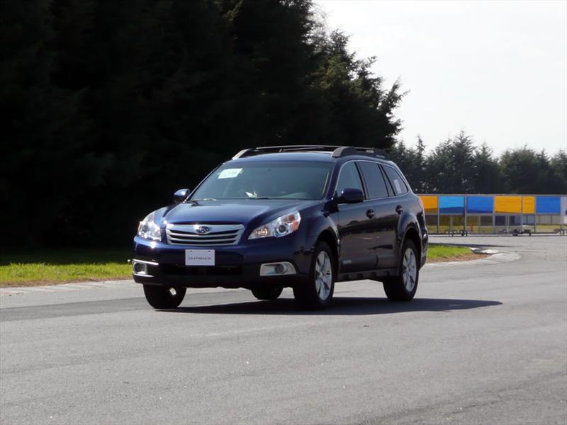 Subaru Legacy y Outback 2010