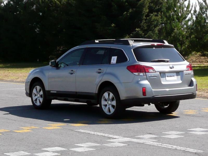 Subaru Legacy y Outback 2010