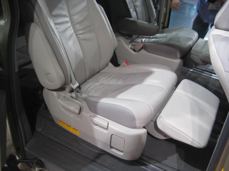 Toyota Sienna 2011 en Los Ángeles 2009