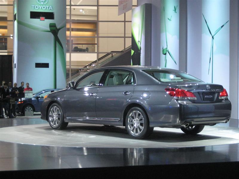 Toyota Avalon 2011 en Chicago 2010