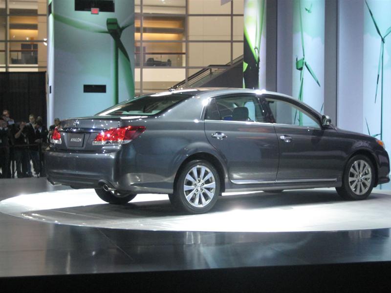 Toyota Avalon 2011 en Chicago 2010