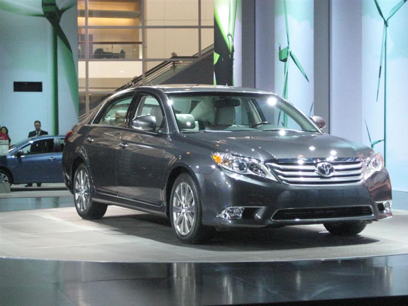 Toyota Avalon 2011 en Chicago 2010