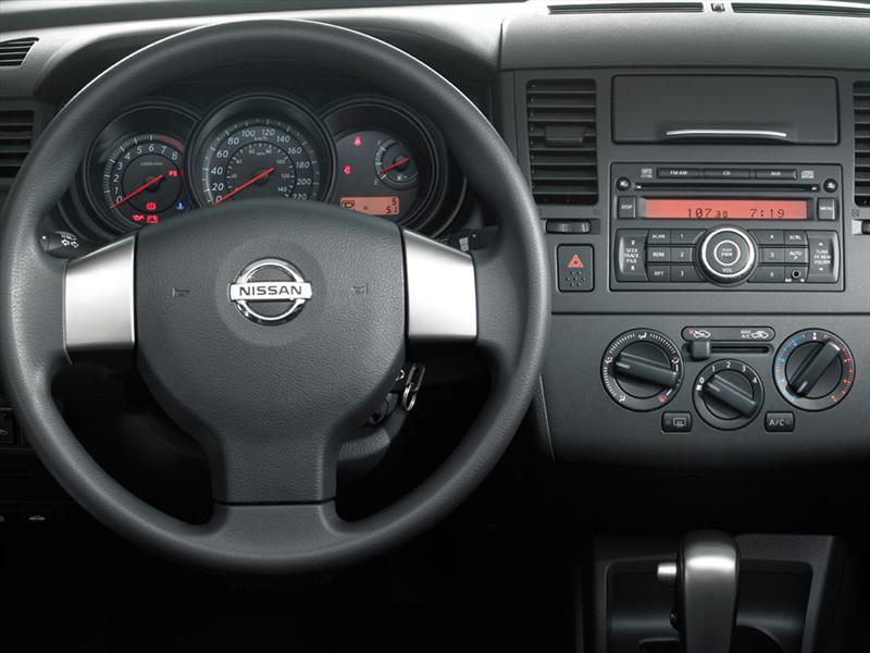 Nuevo Nissan Tiida Sedán