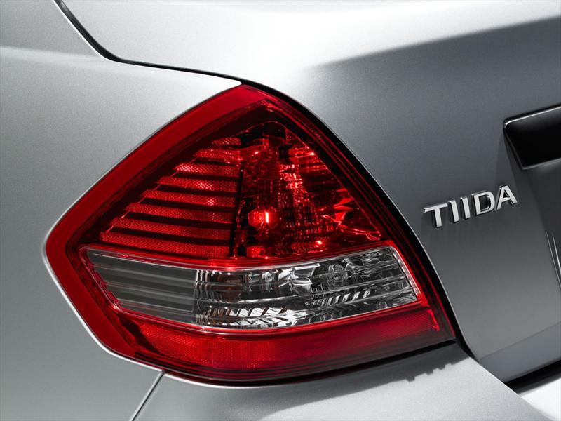 Nuevo Nissan Tiida Sedán