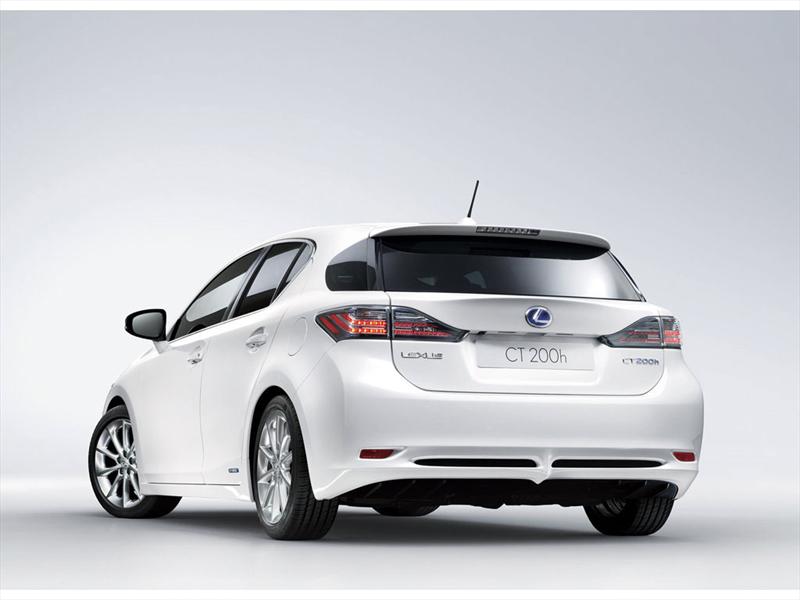 Lexus CT 200h 2011