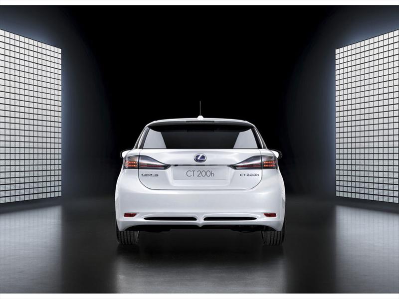 Lexus CT 200h 2011