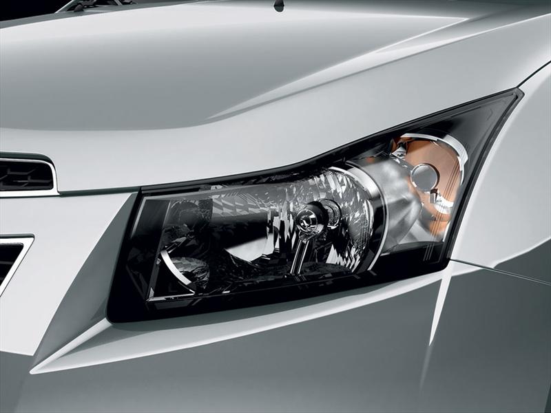 Lanzamiento Cruze 2010