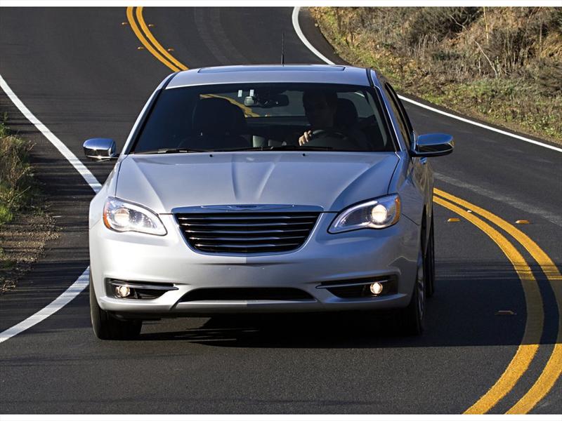 Chrysler 200 2011