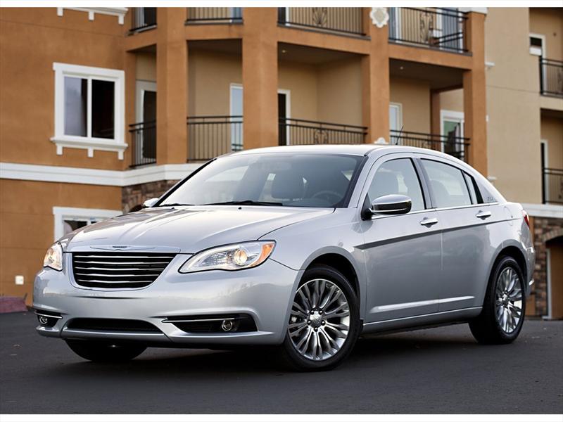 Chrysler 200 2011