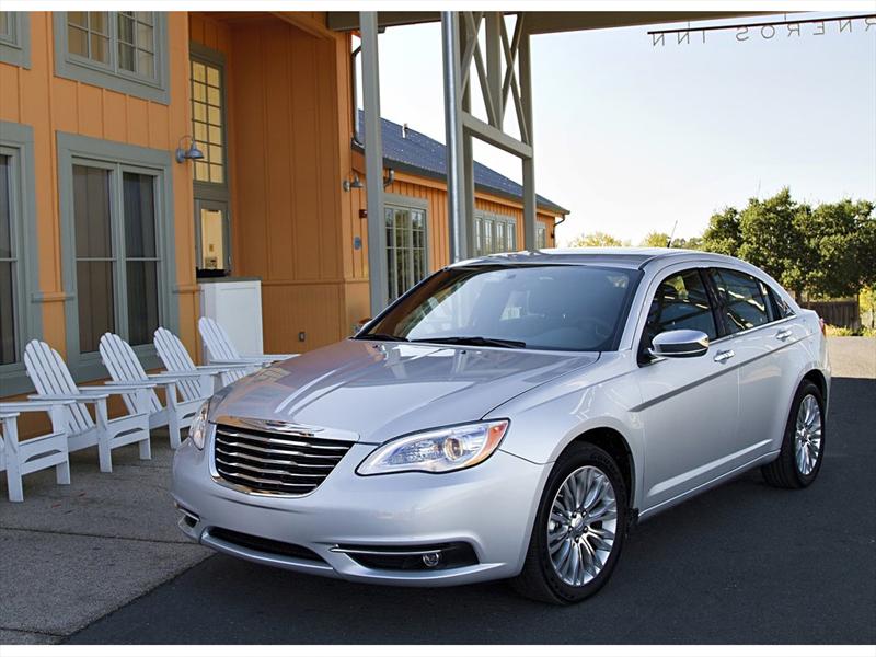 Chrysler 200 2011