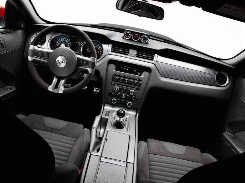 Ford Mustang Boss 302 2012 Laguna Seca