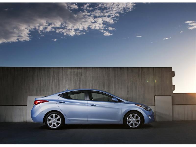 Hyundai Elantra 201