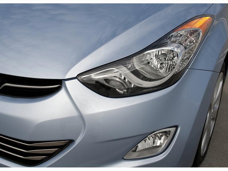 Hyundai Elantra 201