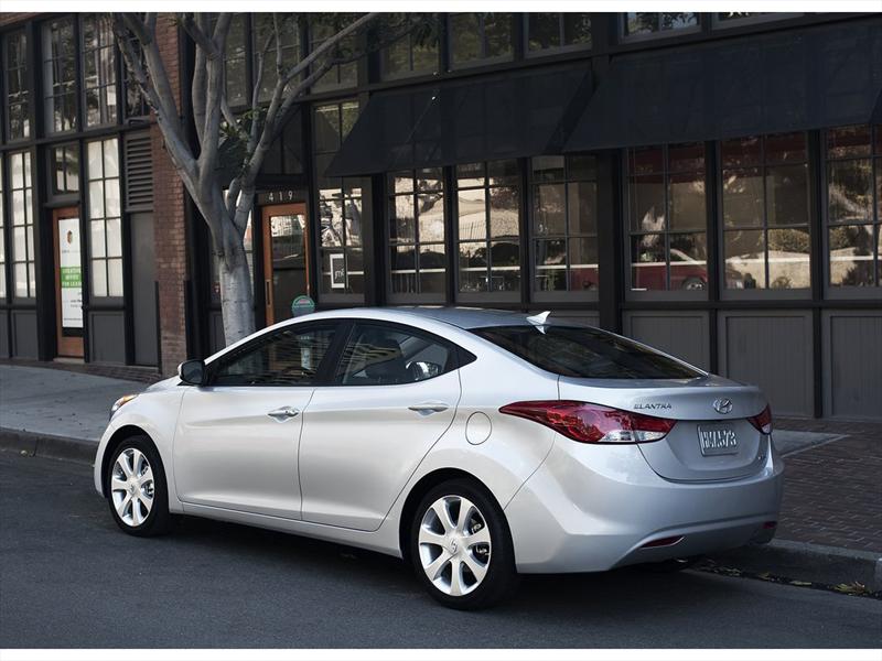 Hyundai Elantra 201