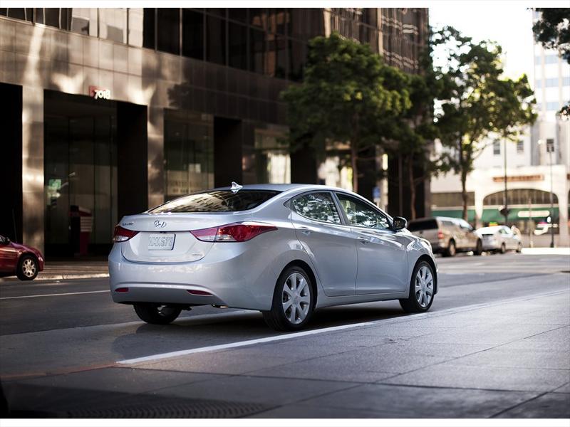 Hyundai Elantra 201