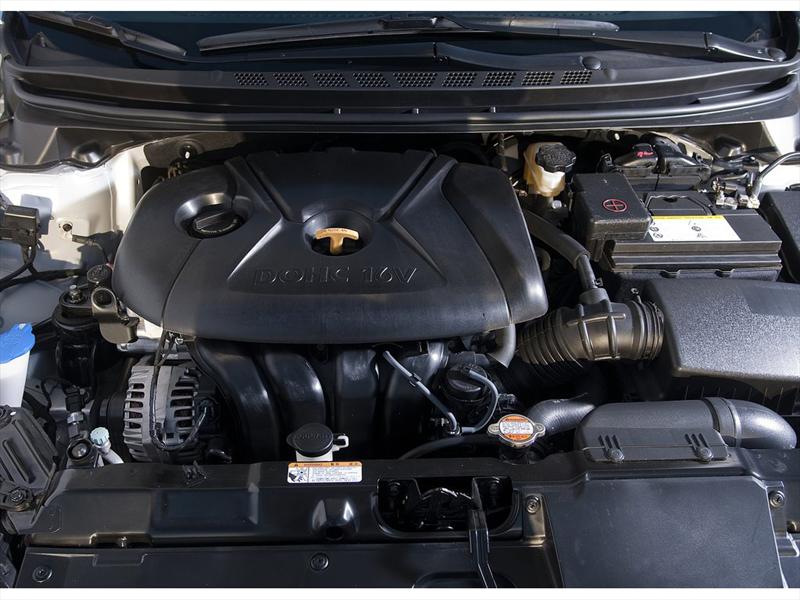 Hyundai Elantra 201