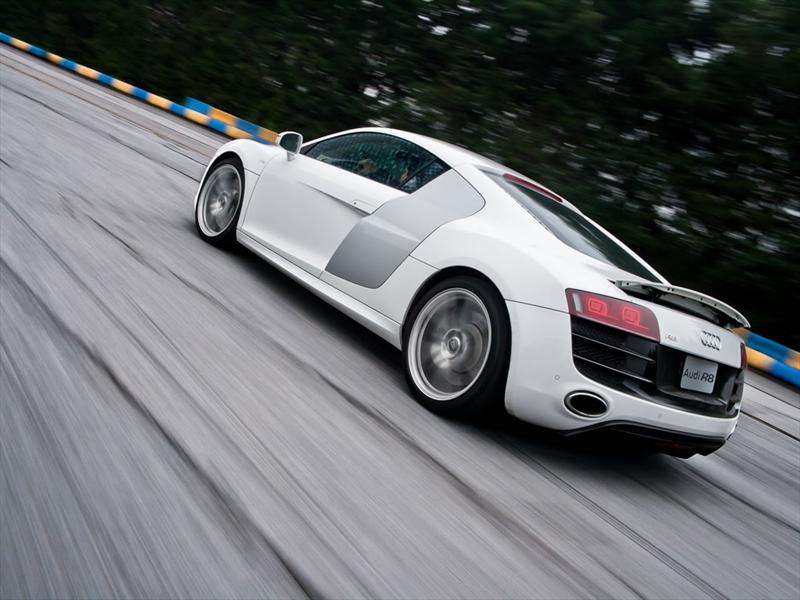 Audi R8 V10 2011