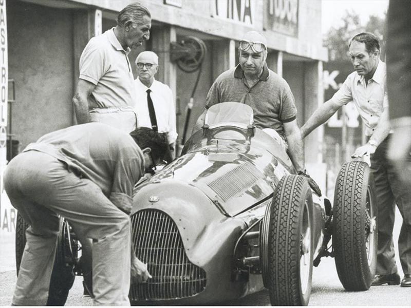 Fangio 100 años de leyenda