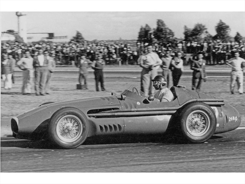 A bordo de una 250F en Buenos Aires