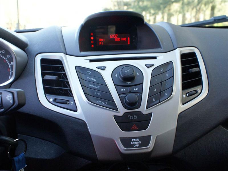 Ford Fiesta KD Sedan a prueba