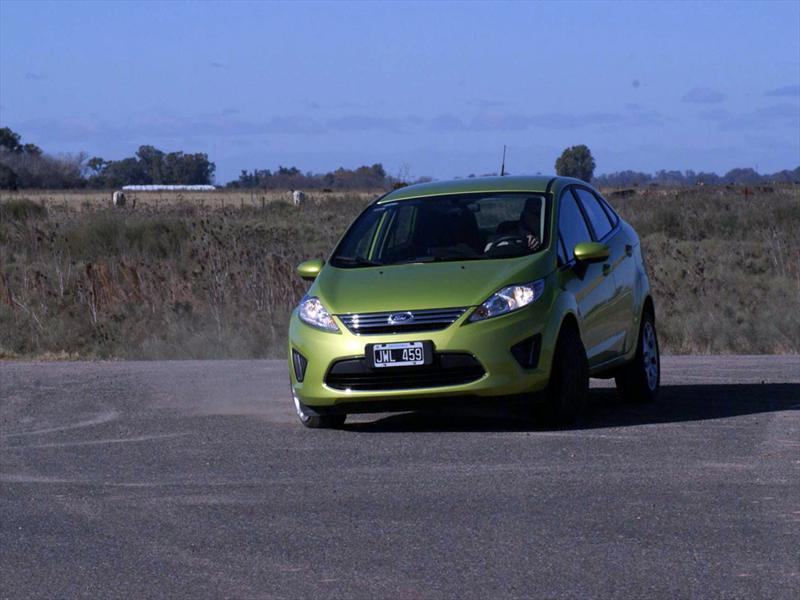 Ford Fiesta KD Sedan a prueba