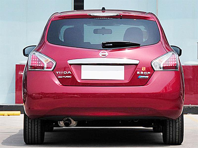 Nuevo Nissan Tiida 2012